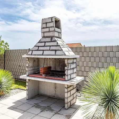 Gorgeous In Kastel Novi With Wi-fi Holiday home *