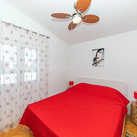 Holiday home Gorgeous In Kastel Novi With Wi-fi *
