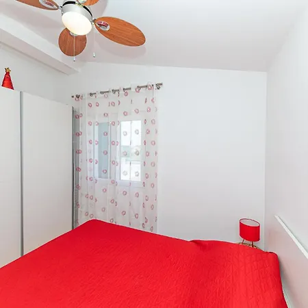Gorgeous In Kastel Novi With Wi-fi Holiday home