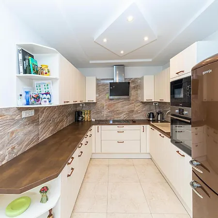 Holiday home Gorgeous In Kastel Novi With Wi-fi Kastela